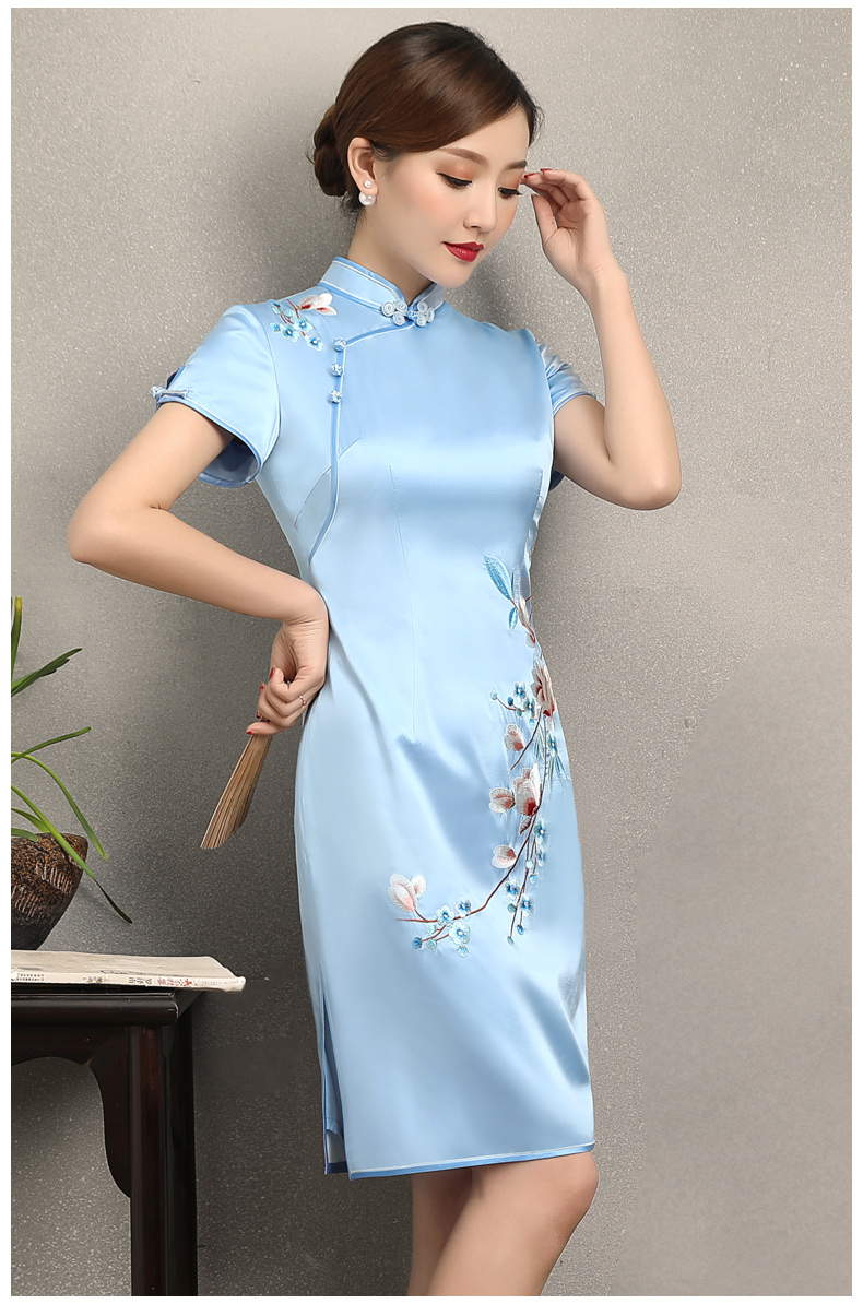 淡藍(lán)清新繡花旗袍，散香時尚旗袍裙