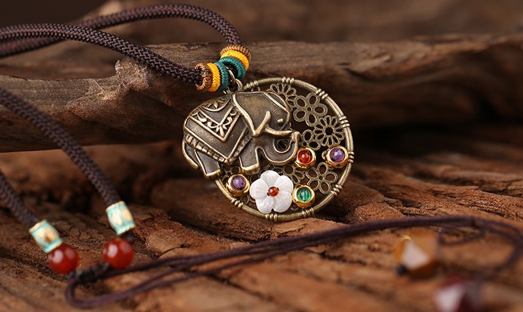 泰國象鎖骨鏈，復(fù)古森女項(xiàng)鏈?zhǔn)罪? src="/wenxue/d/file/bigpic/190404/04/13-1P50Q12311-50.jpg" / data-nE5d="5fF97y"><br / data-SFuS="g68TKd">
	<img alt=