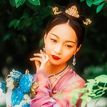 多彩花團(tuán)扇女生頭像，唯美古風(fēng)真人頭像