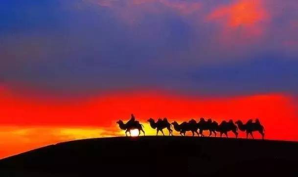 《天邊的駱駝》，震撼的沙漠風(fēng)景之美!