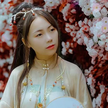 花開芬芳女生頭像，唯美古風(fēng)真人頭像