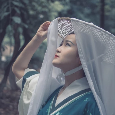 青衣帶斗笠女生頭像，唯美古風(fēng)真人頭像
