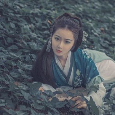 青衣帶斗笠女生頭像，唯美古風(fēng)真人頭像