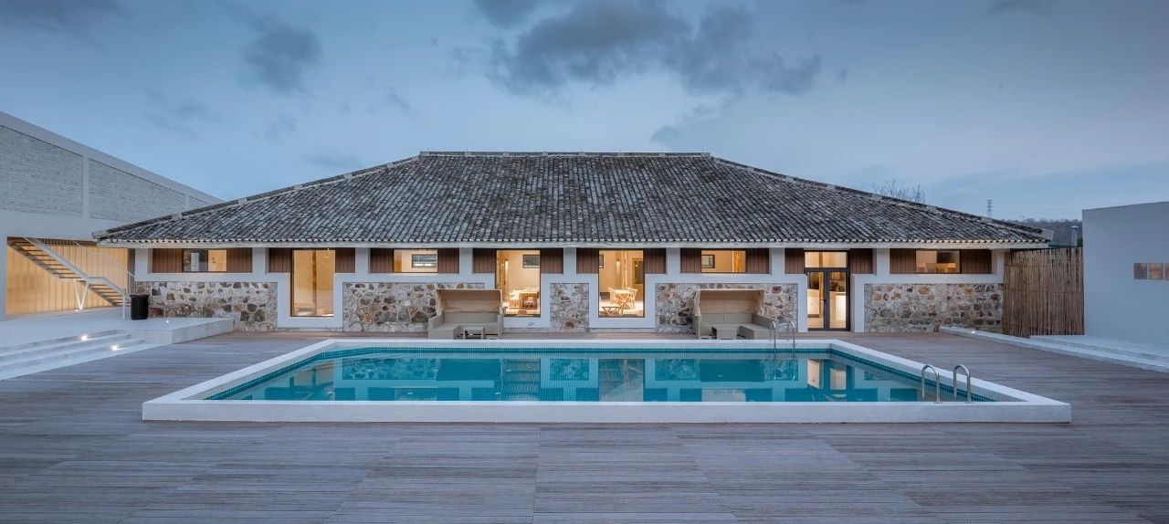 九熹·大樂之野，流水的大樂之野鐵打的小白墻