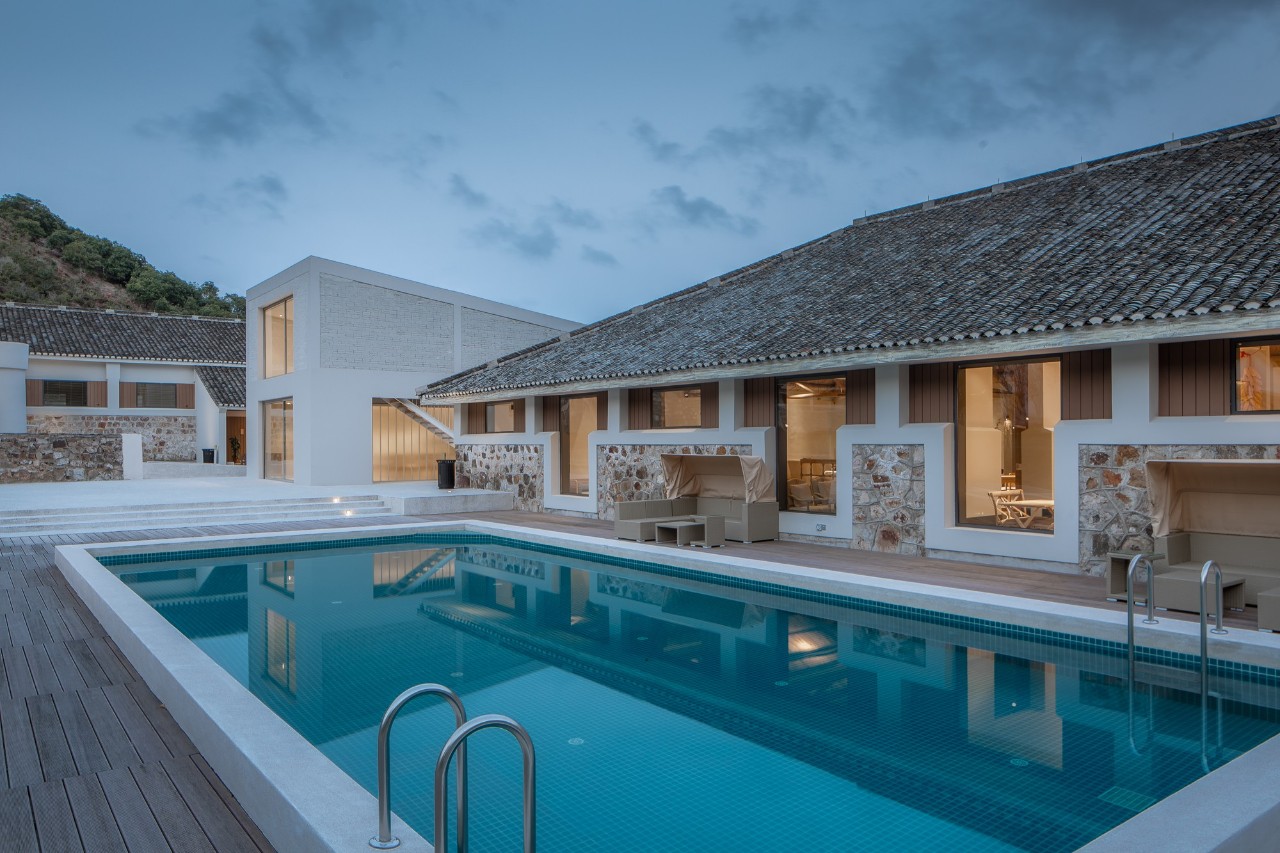 九熹·大樂之野，流水的大樂之野鐵打的小白墻