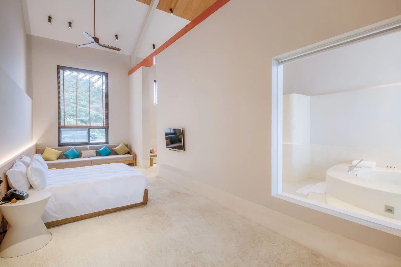 九熹·大樂之野，流水的大樂之野鐵打的小白墻