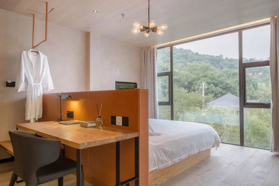 3個(gè)水泥灰時(shí)尚民宿：一種最本質(zhì)的美感