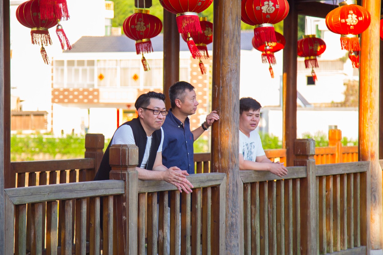 點(diǎn)叁民宿，千島湖坐船賞景豈不詩(shī)意？