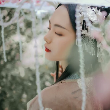 花香滿溢女生頭像，唯美古風(fēng)真人頭像