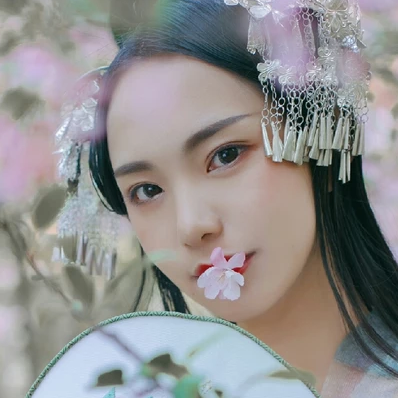 花香滿溢女生頭像，唯美古風(fēng)真人頭像