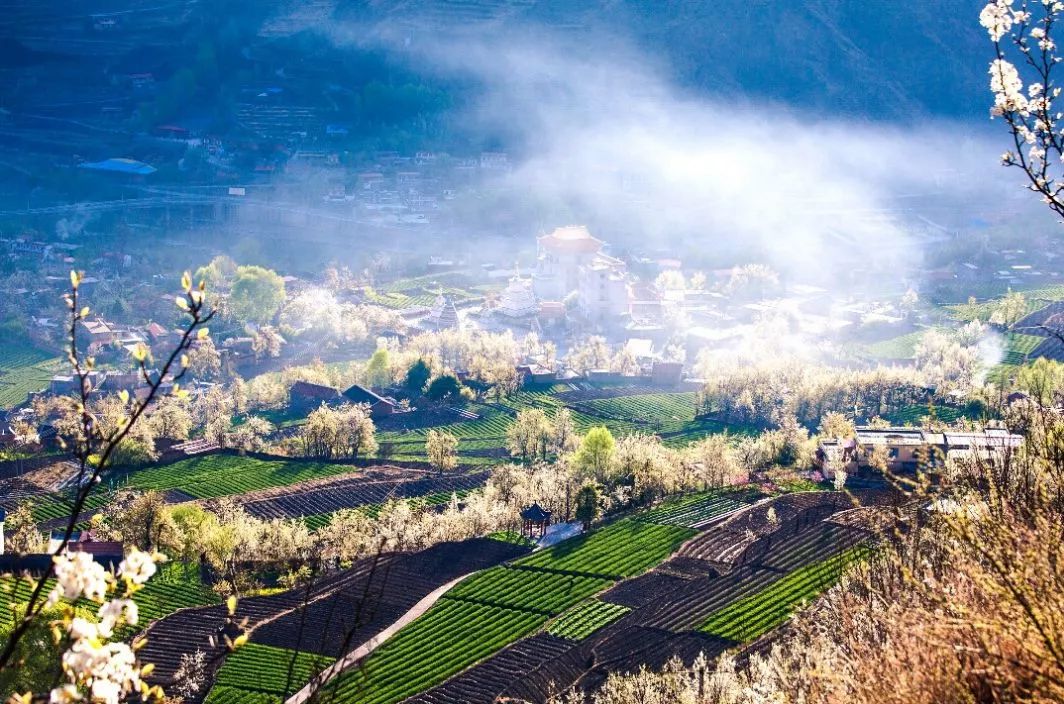 遇見(jiàn)中國(guó)最美的風(fēng)景，30個(gè)景色宜人的地方！