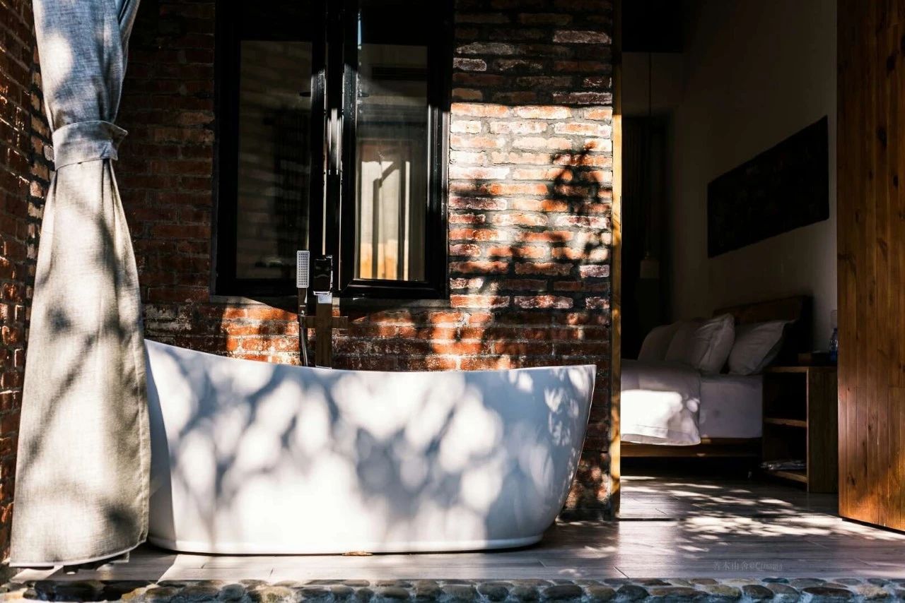 廣州·菁木山舍，有個木屋開滿鮮花看花開花落