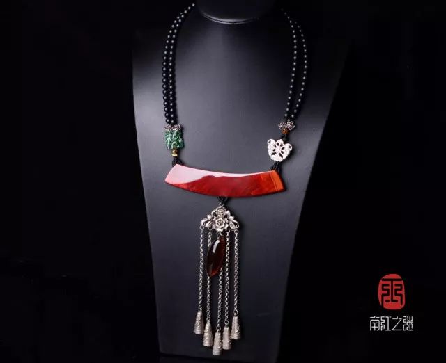 迷戀的紅，南紅手串之美！