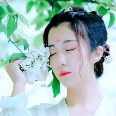 清新繡球花女生頭像，唯美古風真人頭像