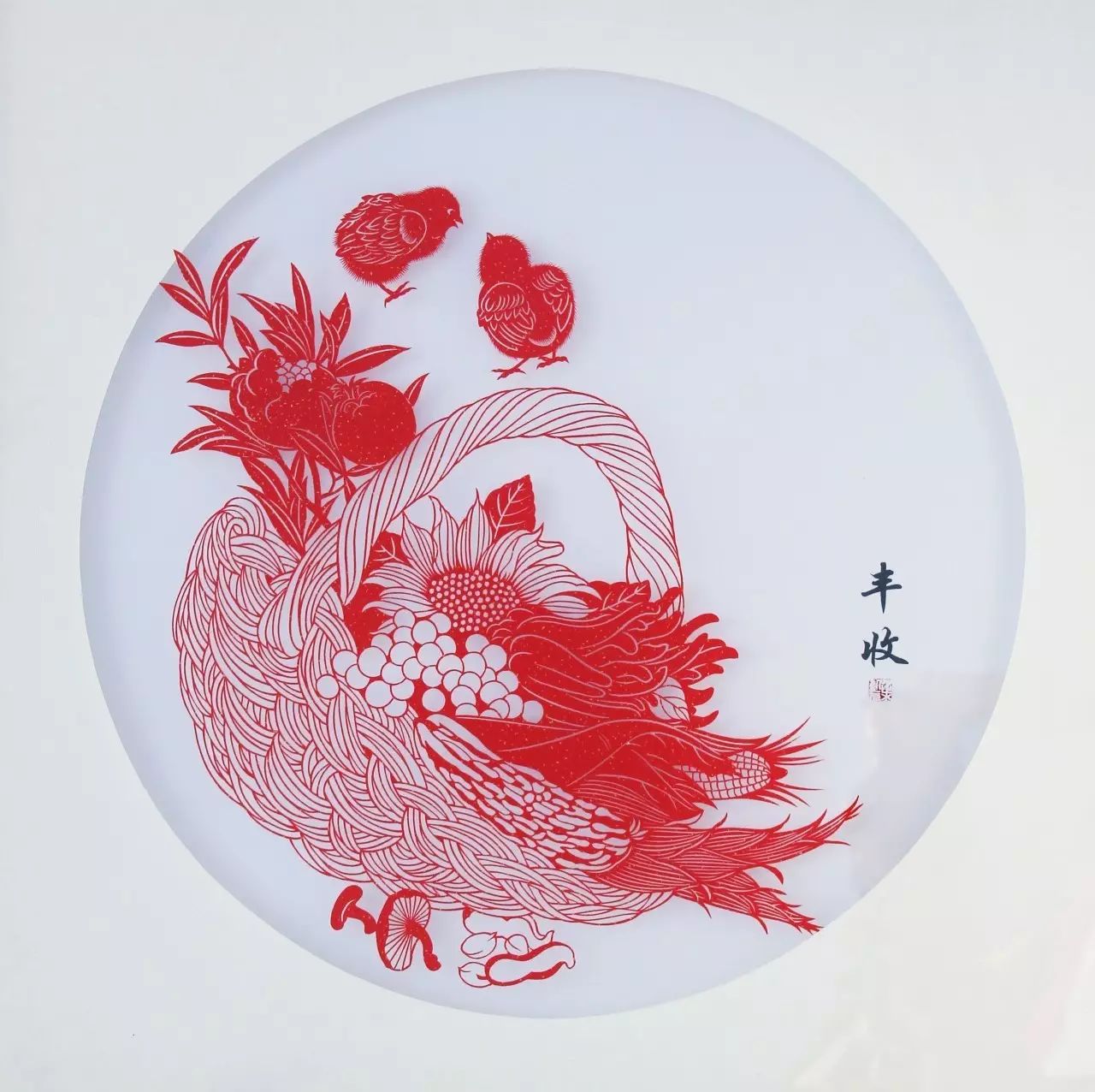 剪紙藝術作品：一次鏤空一根線條的信仰！