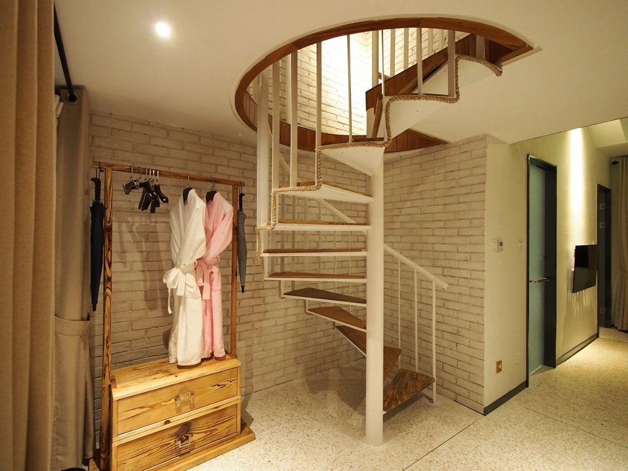 黃山·月棲溪，像老建筑經(jīng)時(shí)光沉淀越來(lái)有味道