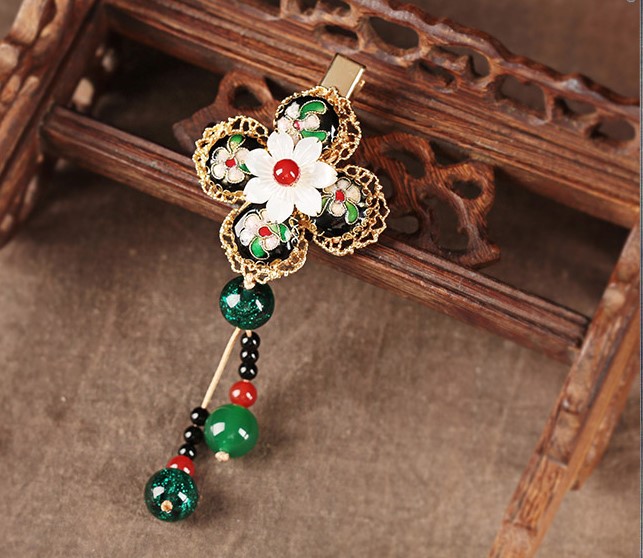 翠華春發(fā)夾，華麗典雅頭飾