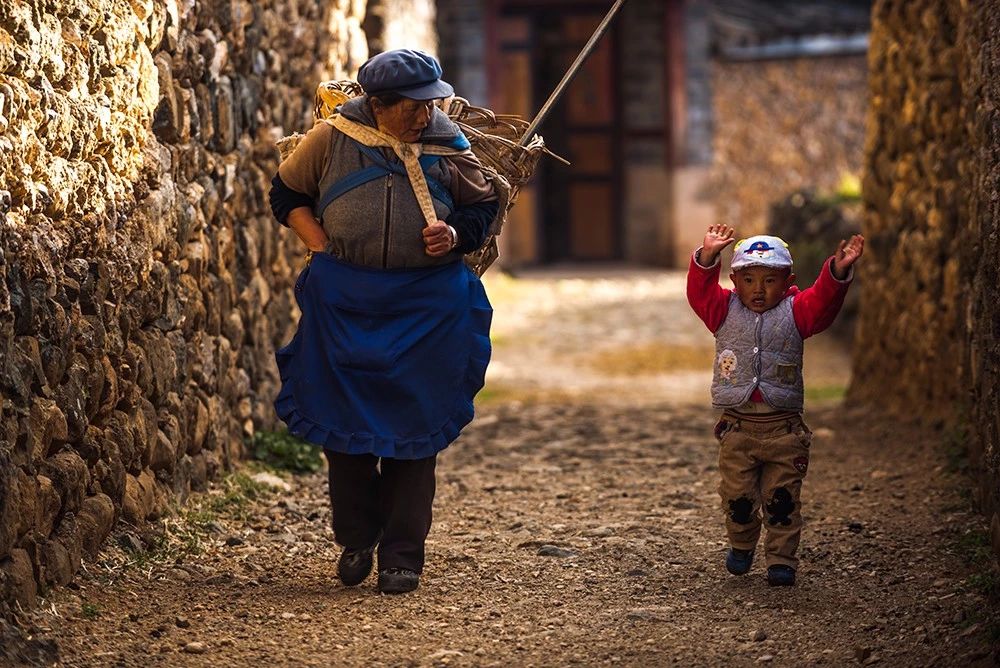 麗江·白馬里，千年古城化作最美背景