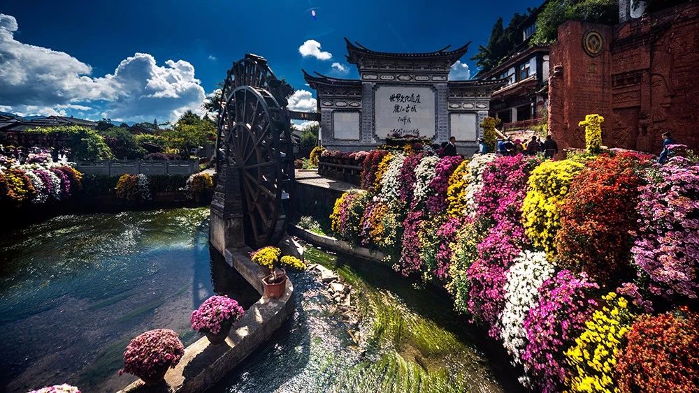 麗江·白馬里，千年古城化作最美背景