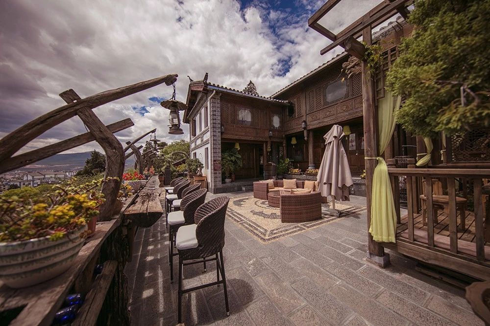 麗江·白馬里，千年古城化作最美背景