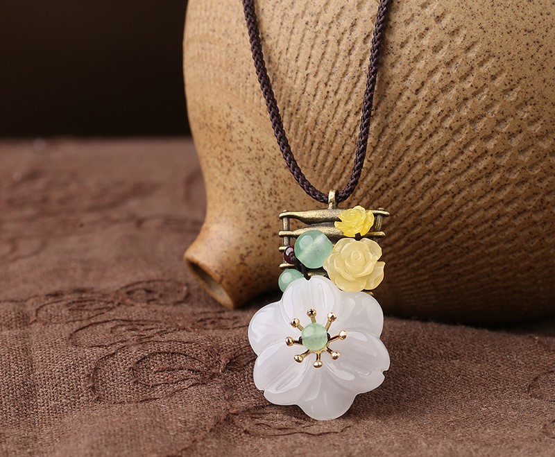 古風(fēng)花朵鎖骨鏈，竊瑩榮亭項鏈