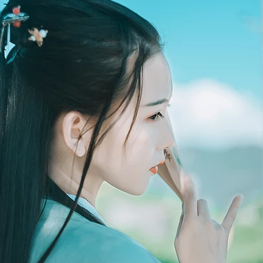 清風(fēng)徐來(lái)帶斗笠折扇女生頭像，唯美古風(fēng)頭像