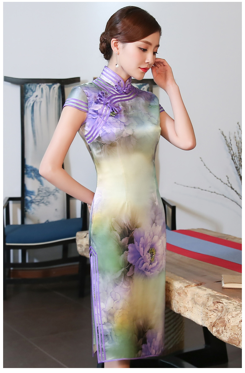 高貴紫清旗袍，唯美嬌艷旗袍裙