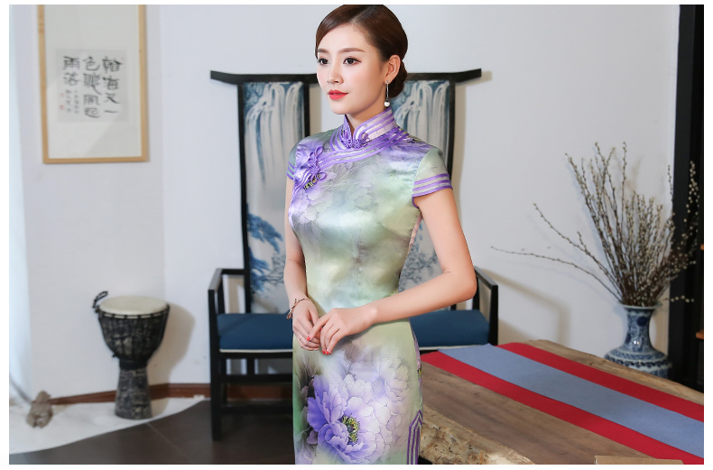 高貴紫清旗袍，唯美嬌艷旗袍裙