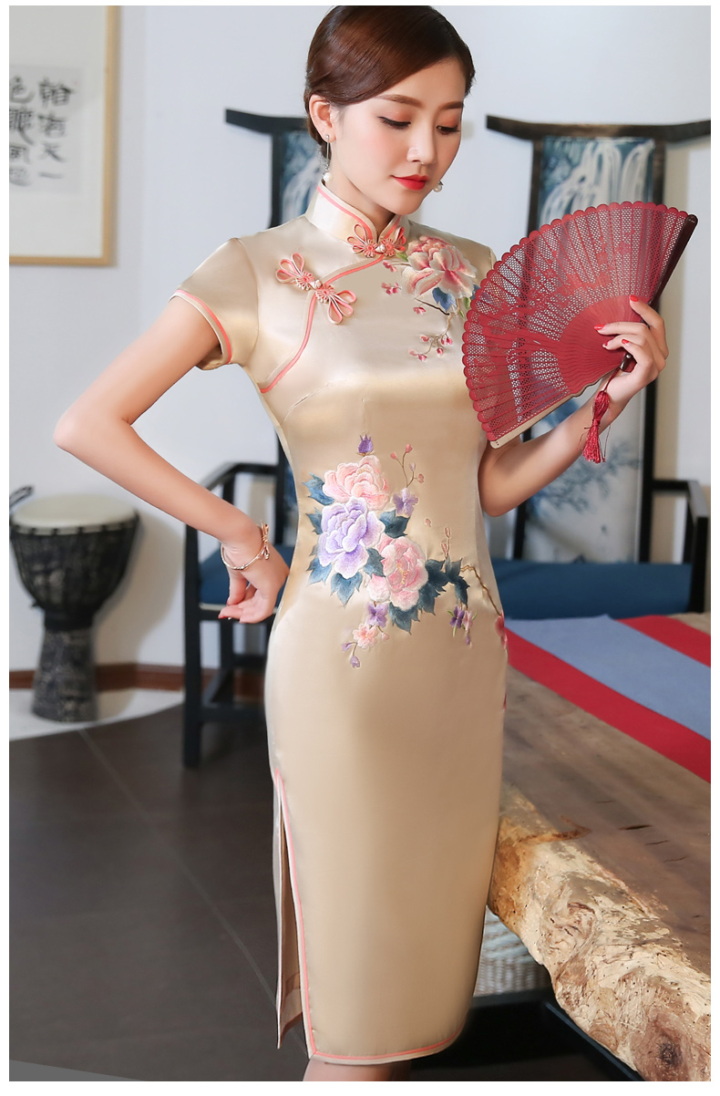 金牡丹刺繡旗袍，復(fù)古唯美旗袍裙