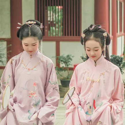 粉衣閨蜜古風(fēng)頭像，甜甜蜜蜜!