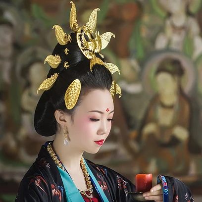 精致古典女生真人頭像，持扇古風(fēng)頭像