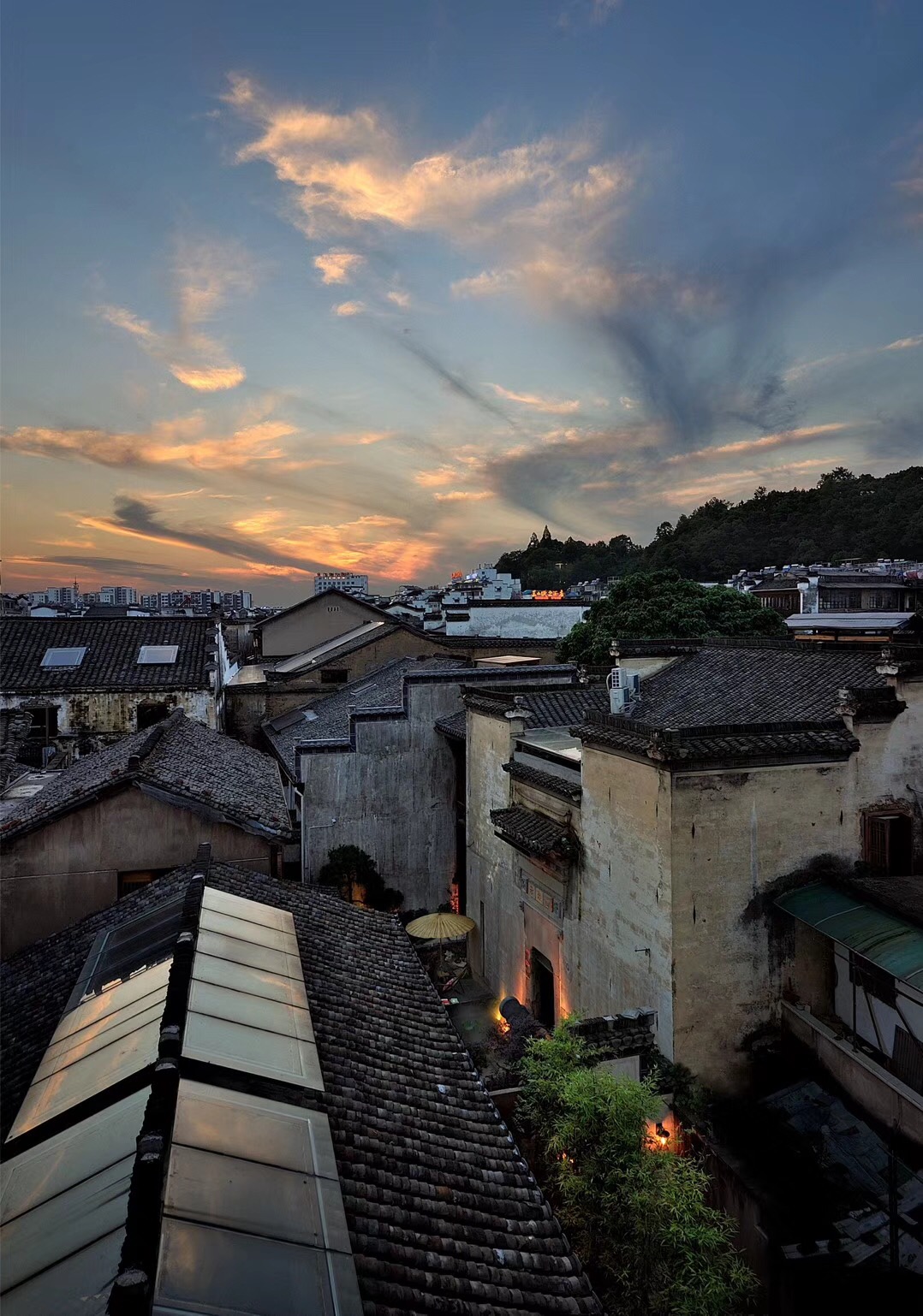 昱見(jiàn)·八號(hào)院，一幅意境悠遠(yuǎn)的江南水墨畫