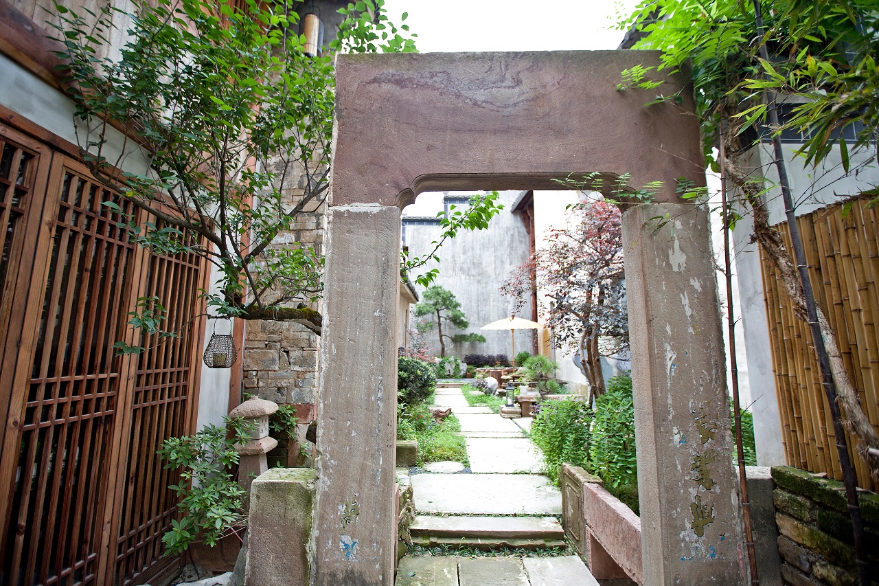 昱見(jiàn)·八號(hào)院，一幅意境悠遠(yuǎn)的江南水墨畫