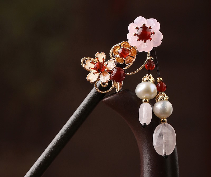 夢(mèng)留芳甸發(fā)簪:雍容華貴的古風(fēng)簪子頭飾