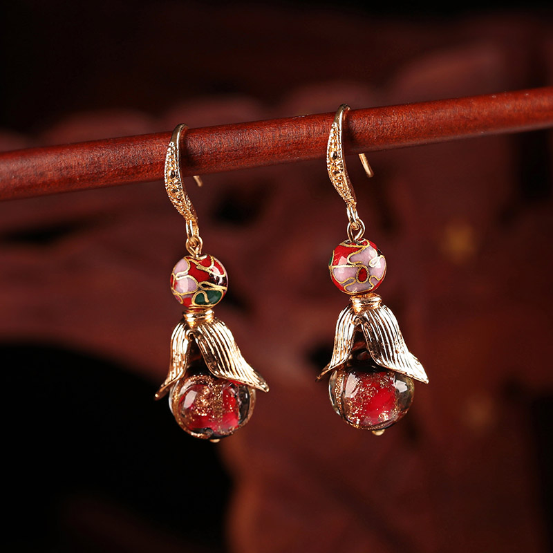 香艷欲滴的古風耳環(huán)，煥發(fā)東方嬌雅風情