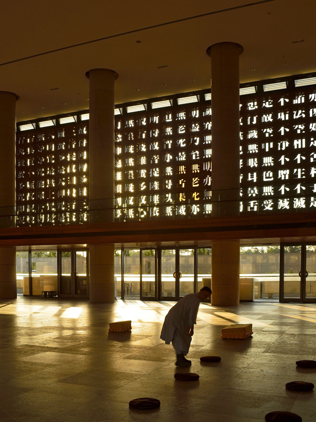 28000m2神秘寺廟-水月道場(chǎng)，吸引百萬(wàn)人朝拜