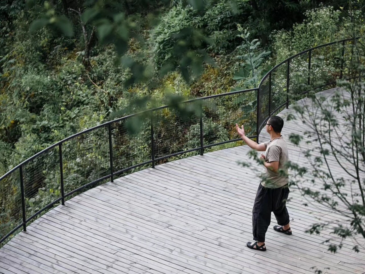 臨安·余來，讓生活重啟