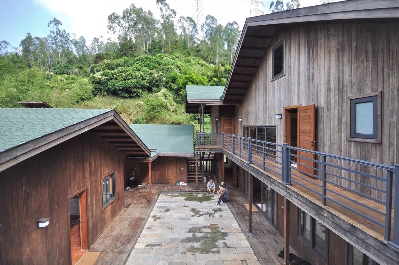 探尋深山秘境：3所大山里的時(shí)尚民宿