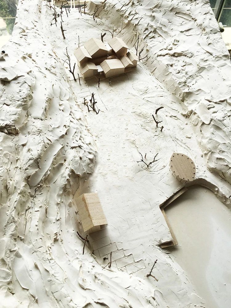 探尋深山秘境：3所大山里的時(shí)尚民宿