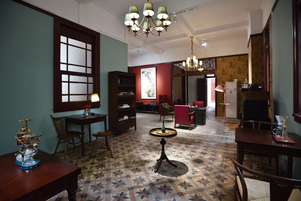 覺園1984，創(chuàng)造一個時空錯亂的夢境