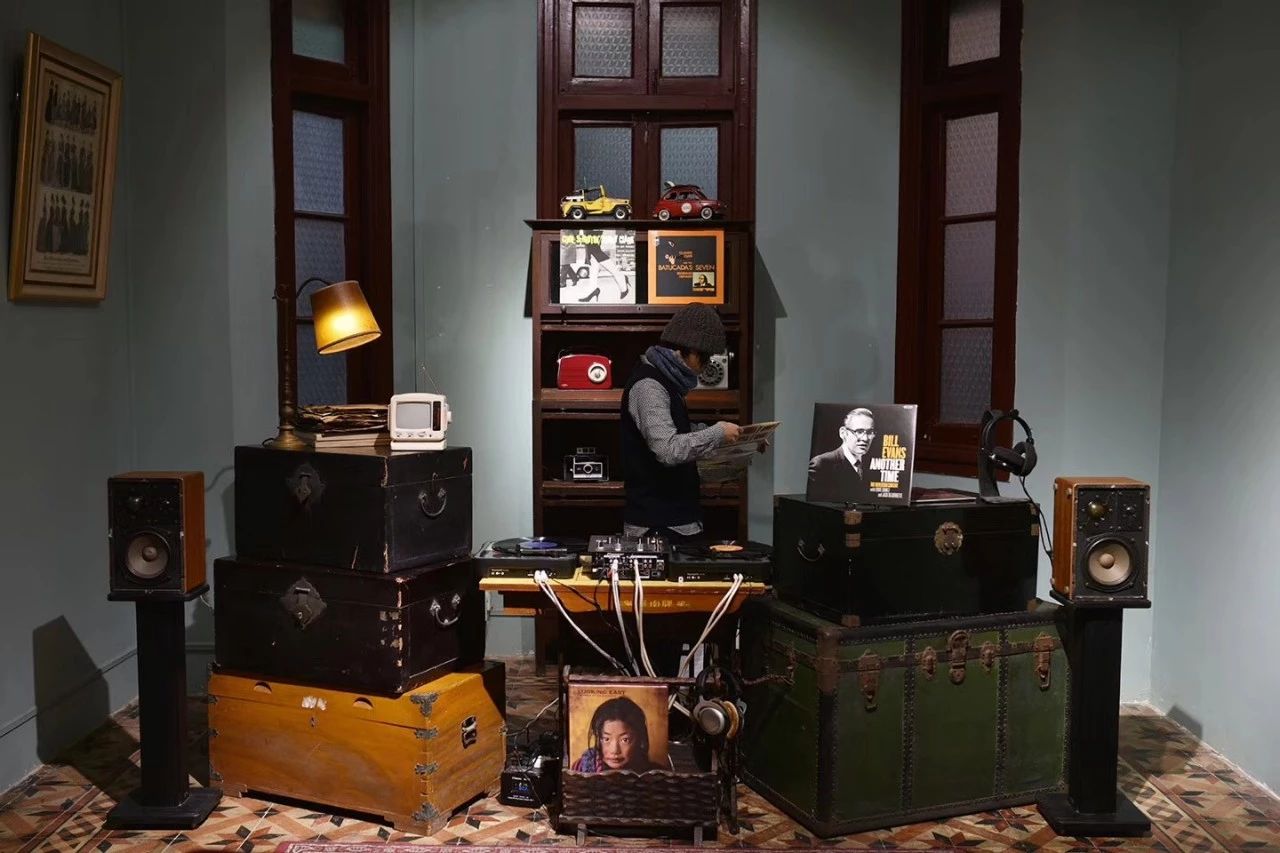 覺園1984，創(chuàng)造一個時空錯亂的夢境