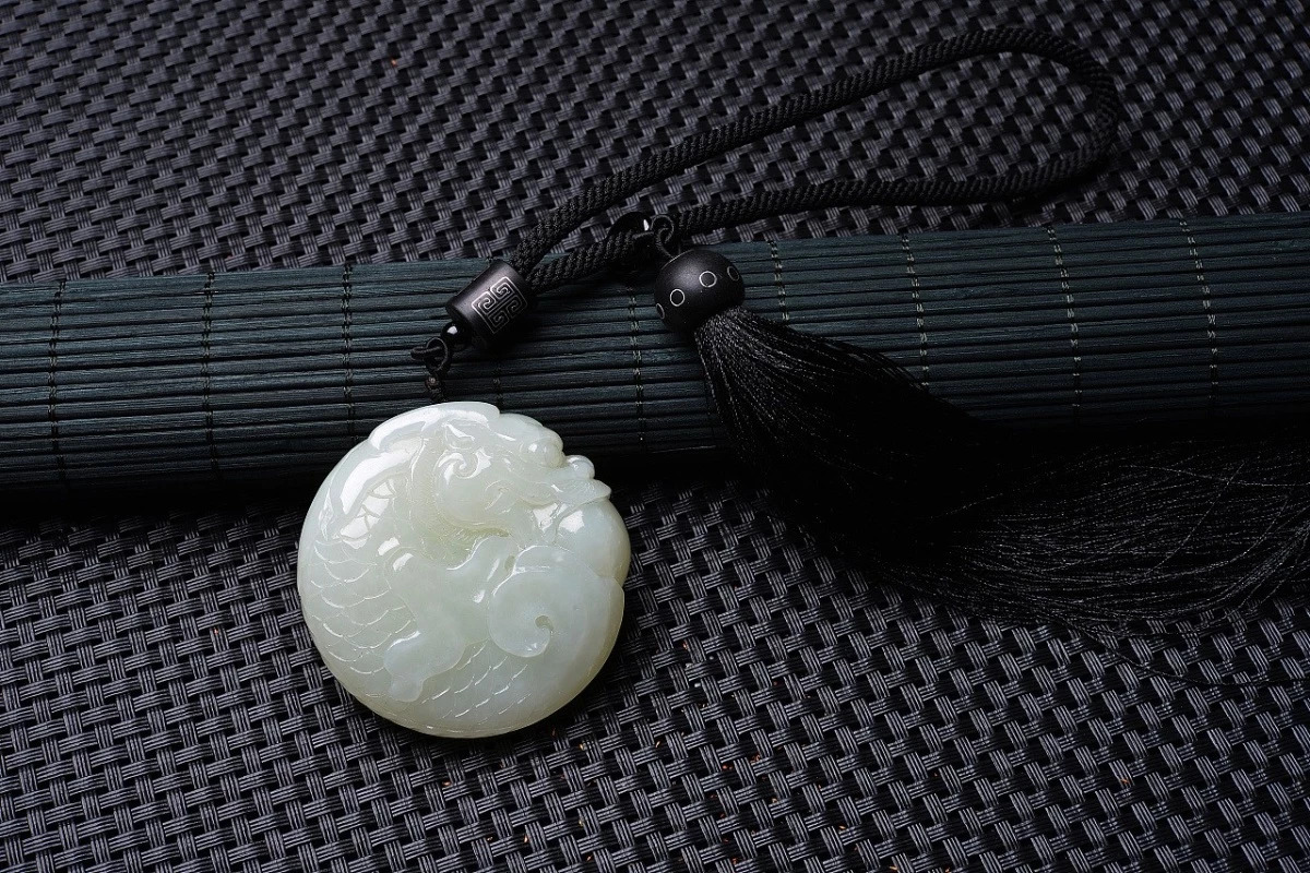 挑選好的和田玉作品，尋找稱心如意的玉石