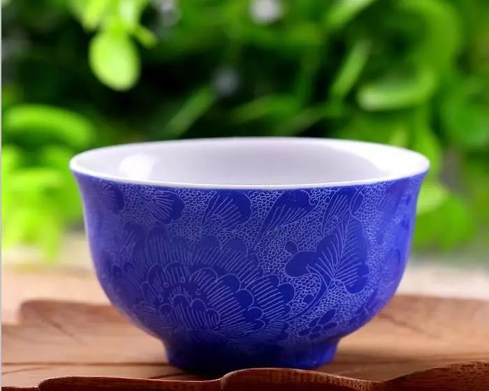 粉彩扒花工藝：細膩絕妙的陶瓷工藝！