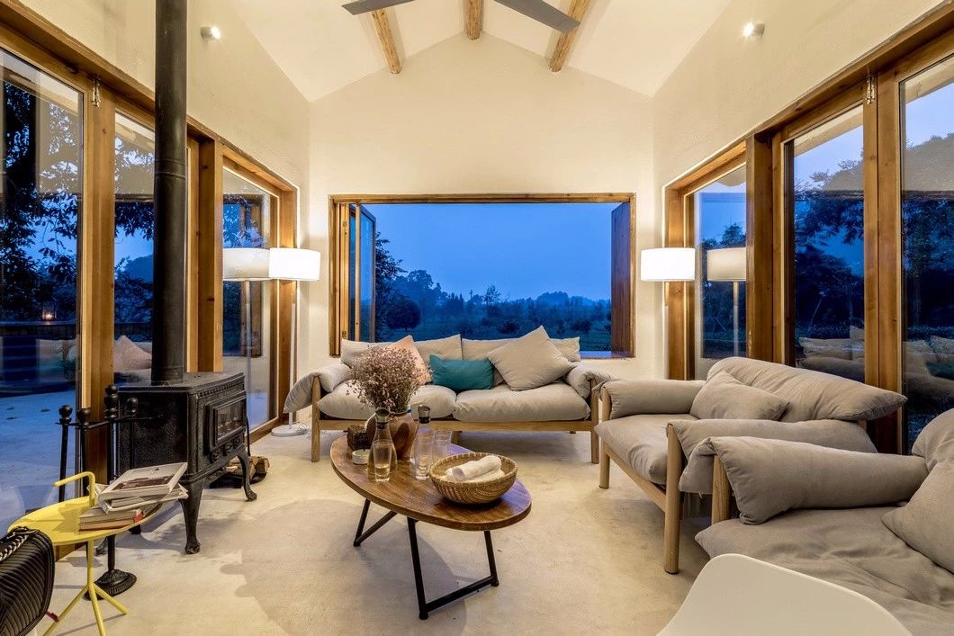 一所茶園里的民宿，過著鄉(xiāng)下悠閑愜意的日子