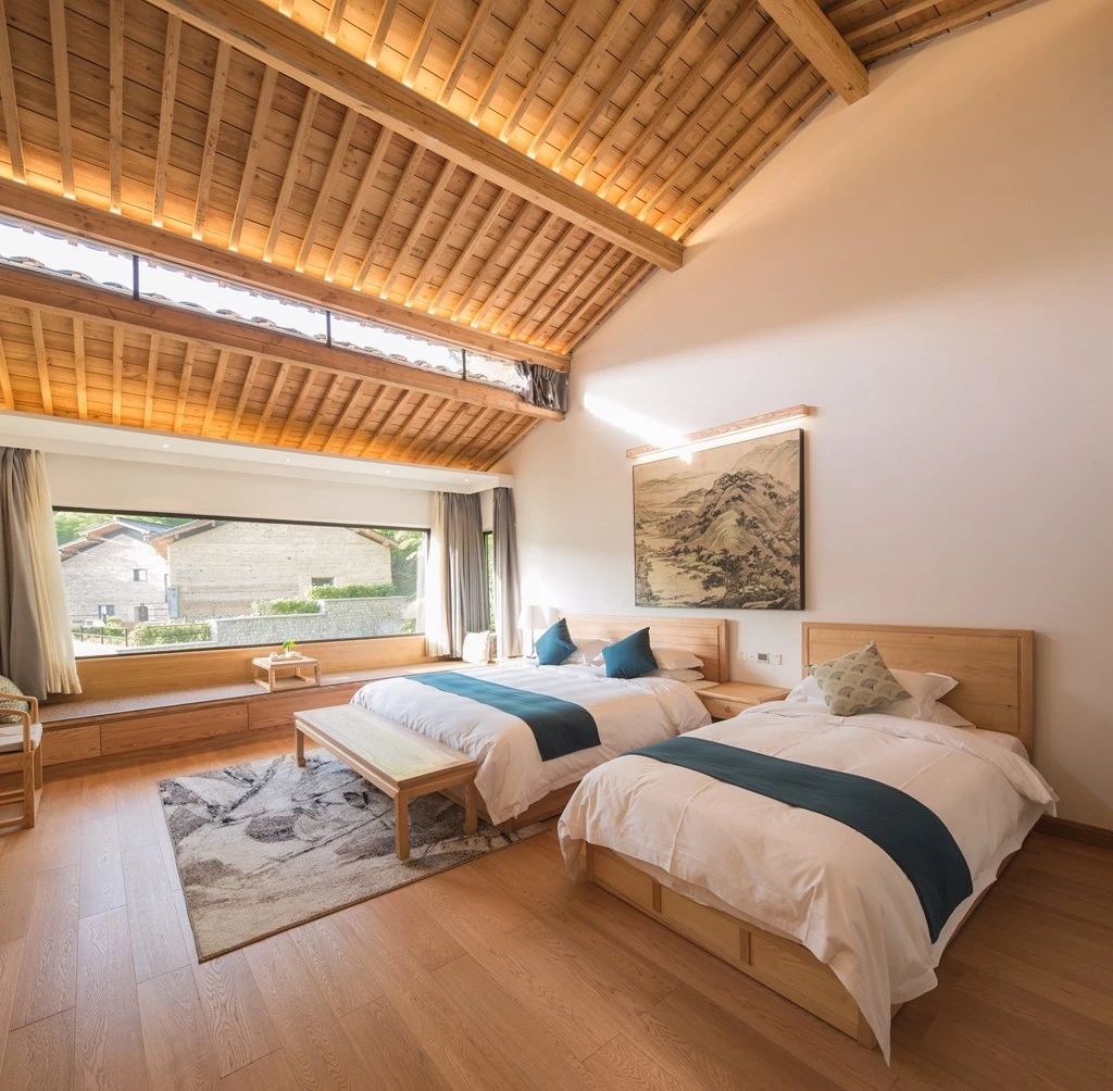 安吉·仁里息心廬，擁泉而居枕山而眠!