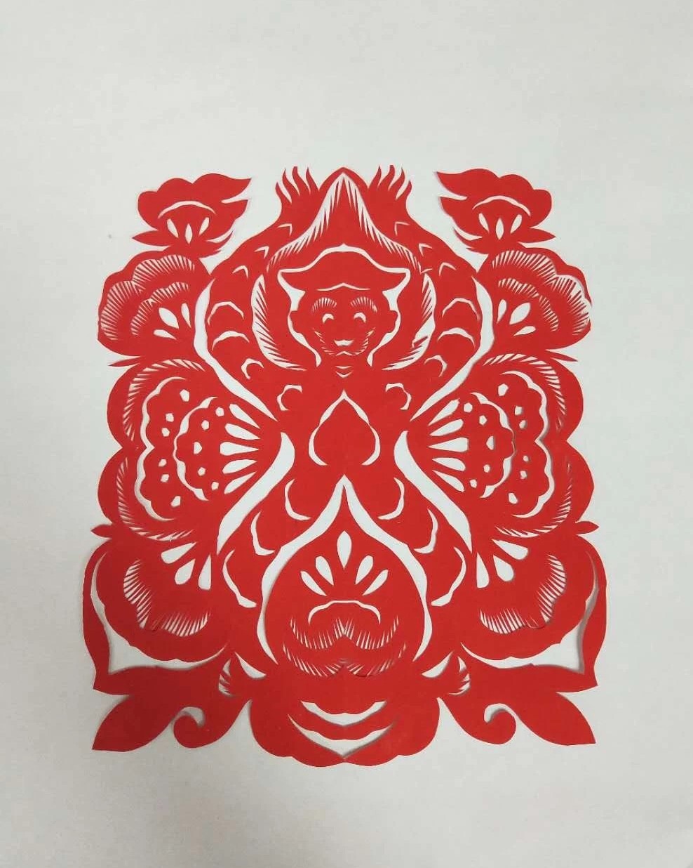 纖手巧剪妙生肖，韓春霞十二生肖剪紙作品