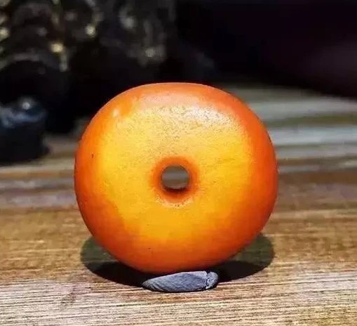 解析老蜜蠟的蠟質(zhì)大全，帶你全面了解蜜蠟種類