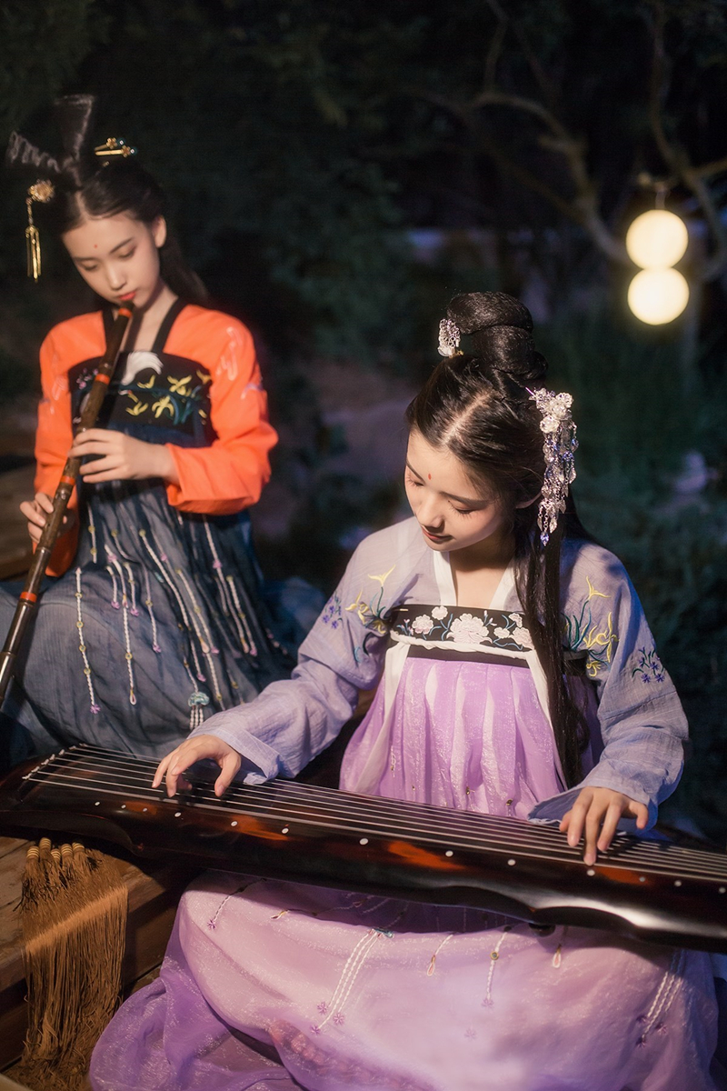 相知相伴女子古裝人物攝影