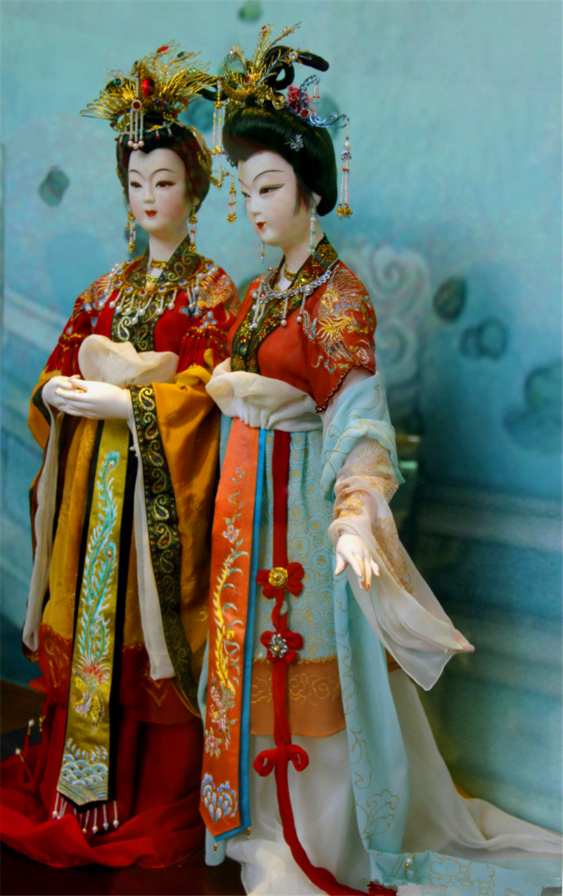 中國傳統(tǒng)工藝品，絹人