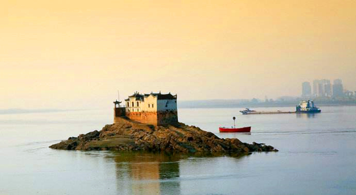 “萬(wàn)里長(zhǎng)江第一閣”鄂州觀音閣，700年屹立不倒